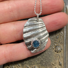 Load image into Gallery viewer, Seashell Necklace