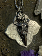 Load image into Gallery viewer, Floral Raven&#39;s Skull Necklace