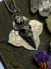 Load image into Gallery viewer, Floral Raven&#39;s Skull Necklace