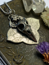 Load image into Gallery viewer, Floral Raven&#39;s Skull Necklace