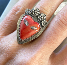 Load image into Gallery viewer, Heart Eyes Ring, US size 7.5