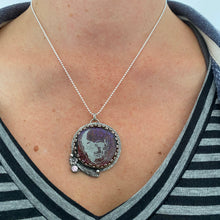 Load image into Gallery viewer, Purple Skull Necklace