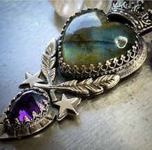 Load image into Gallery viewer, Labradorite Love Queen Necklace